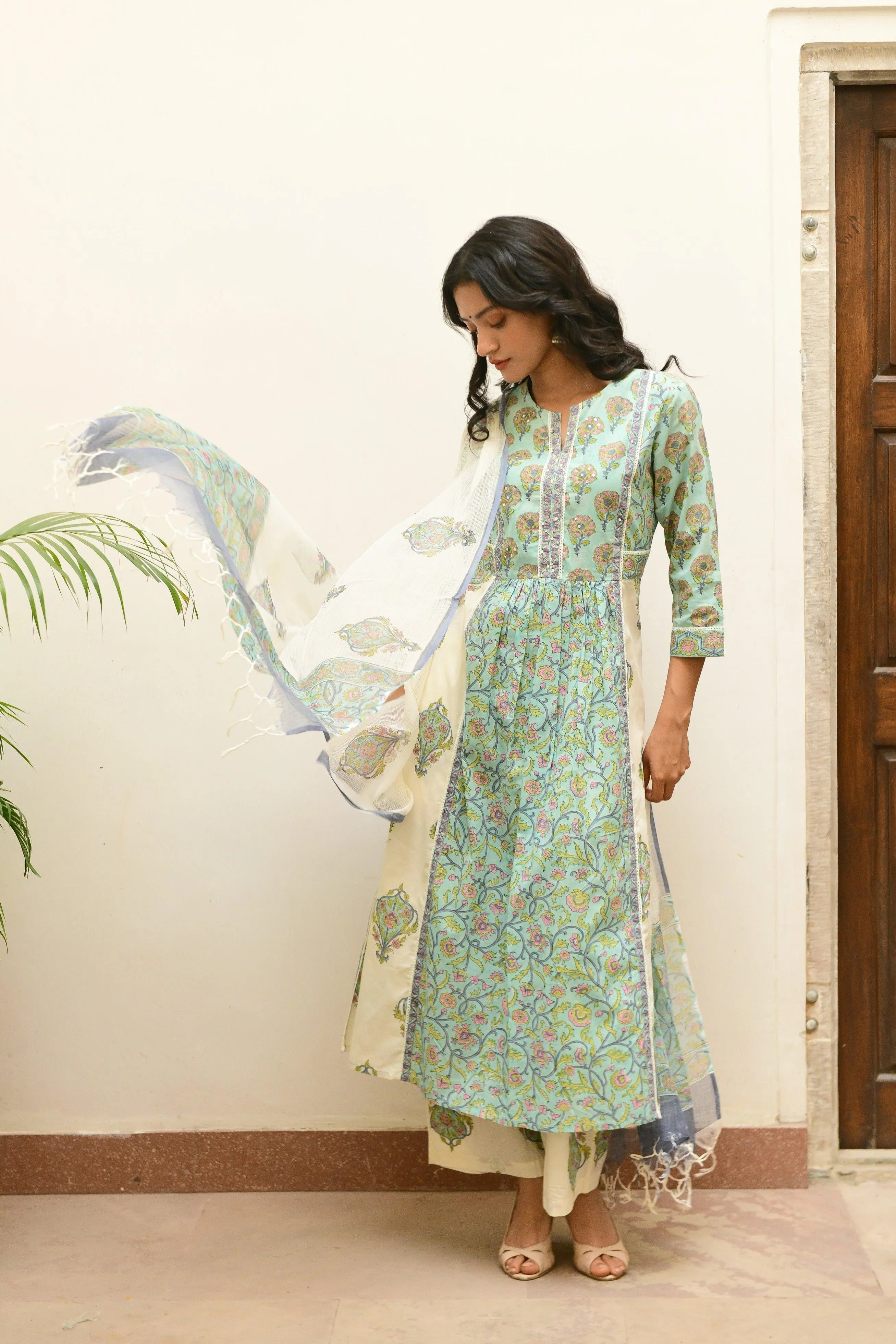 Aaravi Sea Green Suit Set