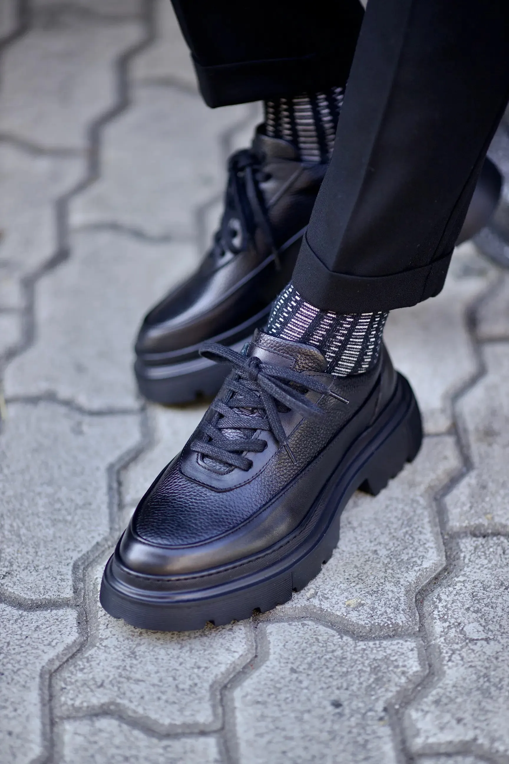 Black Casual Runners