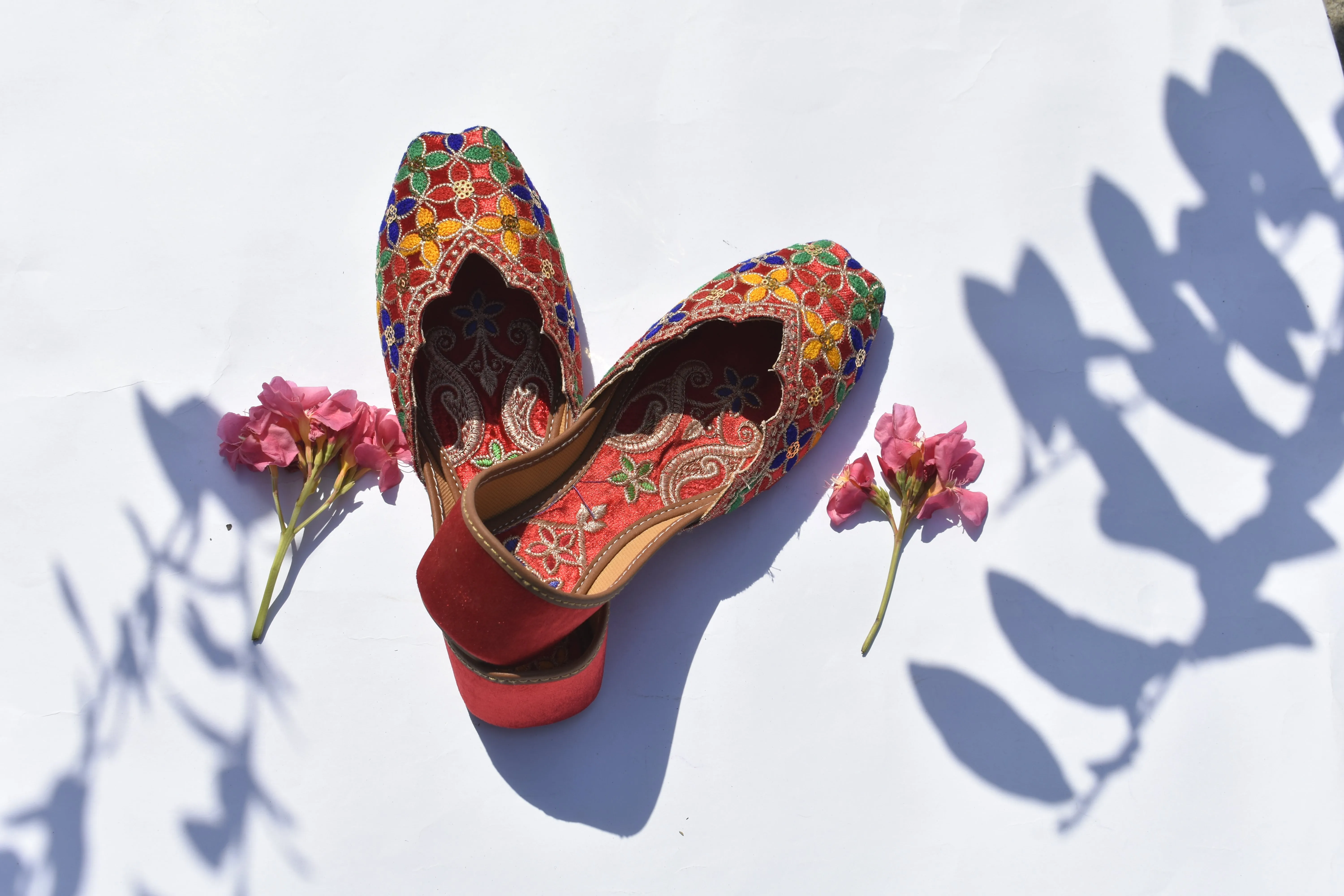 Traditional Classic Khussa – Timeless Elegance Heritage